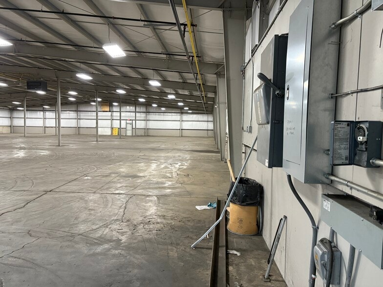 140 Wilson Rd, Bentleyville, PA for lease - Building Photo - Image 3 of 17