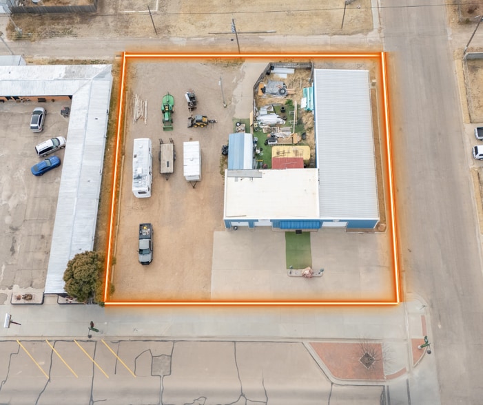 309 Morton St, Elkhart, KS à vendre - Photo du bâtiment - Image 2 de 8