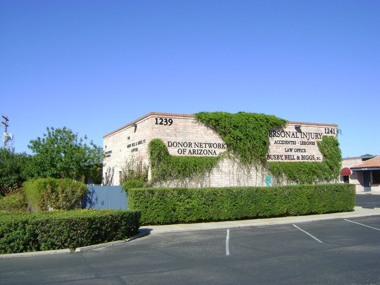1239 E Prince Rd, Tucson, AZ à louer - Photo du bâtiment - Image 3 de 5