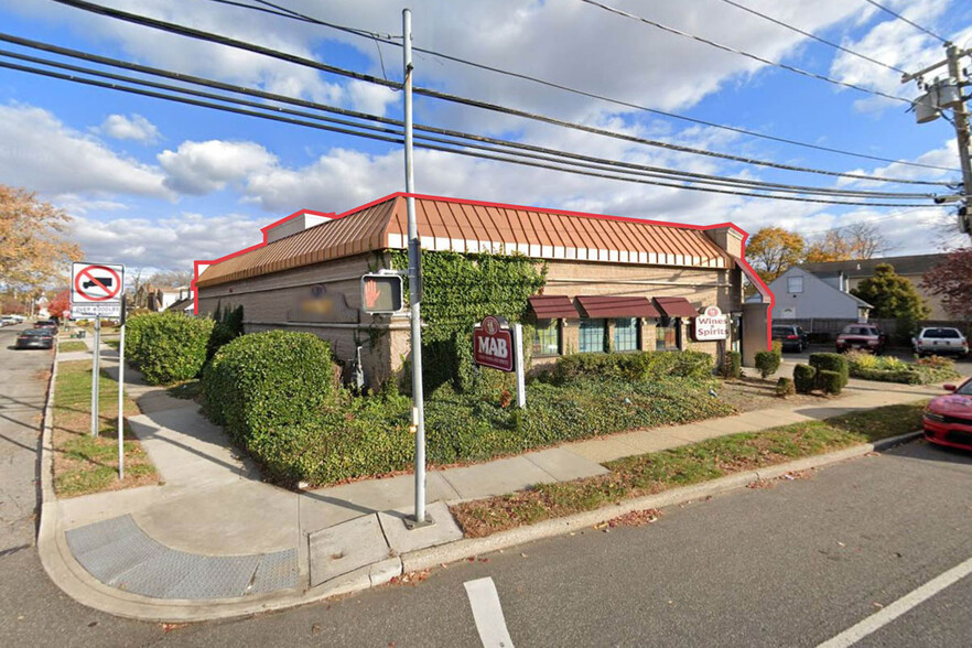 385 Merrick Ave, East Meadow, NY for lease - Building Photo - Image 1 of 17