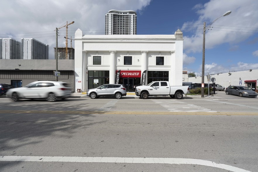 1622 NE 2nd Ave, Miami, FL for lease - Primary Photo - Image 1 of 15