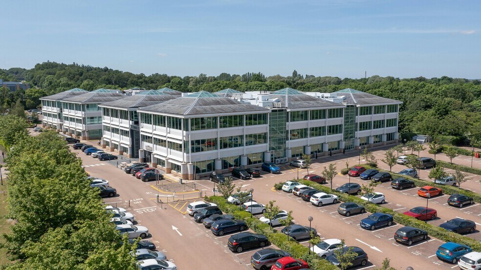 900 Pavilion Dr, Northampton à louer - Photo du bâtiment - Image 2 de 19