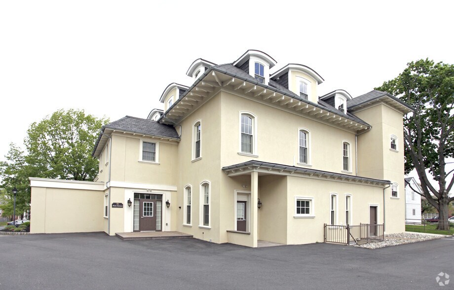 24 Mine St, Flemington, NJ à louer - Photo du bâtiment - Image 2 de 7