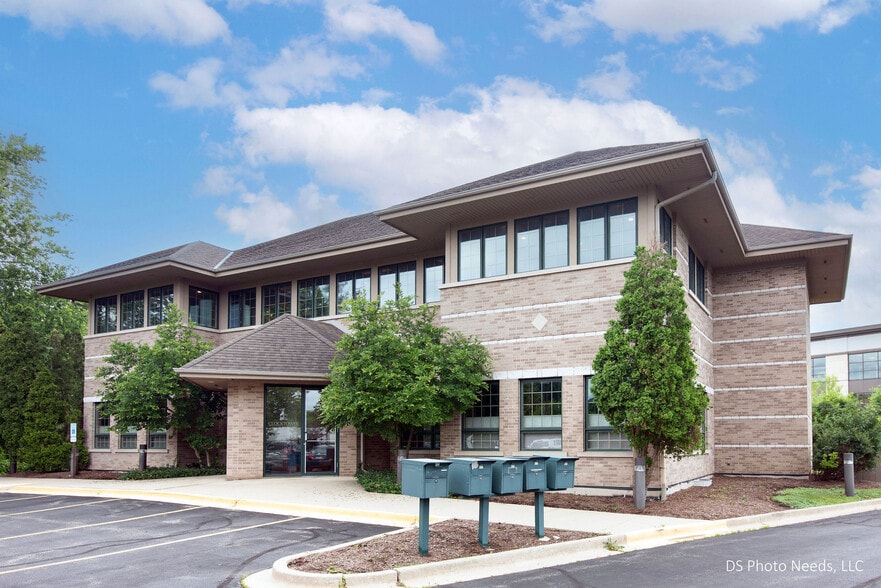 1 Golfview Rd, Lake Zurich, IL for lease - Building Photo - Image 2 of 37