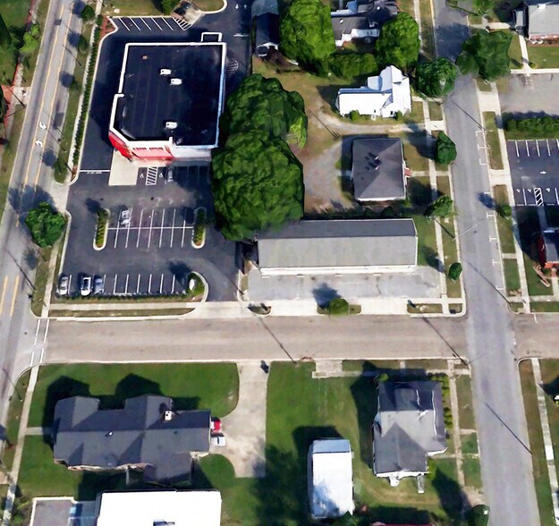 105-111 N Lee St, Benson, NC à vendre - Photo du bâtiment - Image 2 de 2