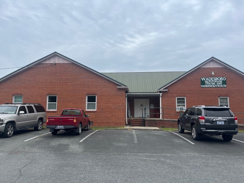 Wadesboro Storage Portfolio portfolio of 3 properties for sale on LoopNet.ca - Building Photo - Image 3 of 4