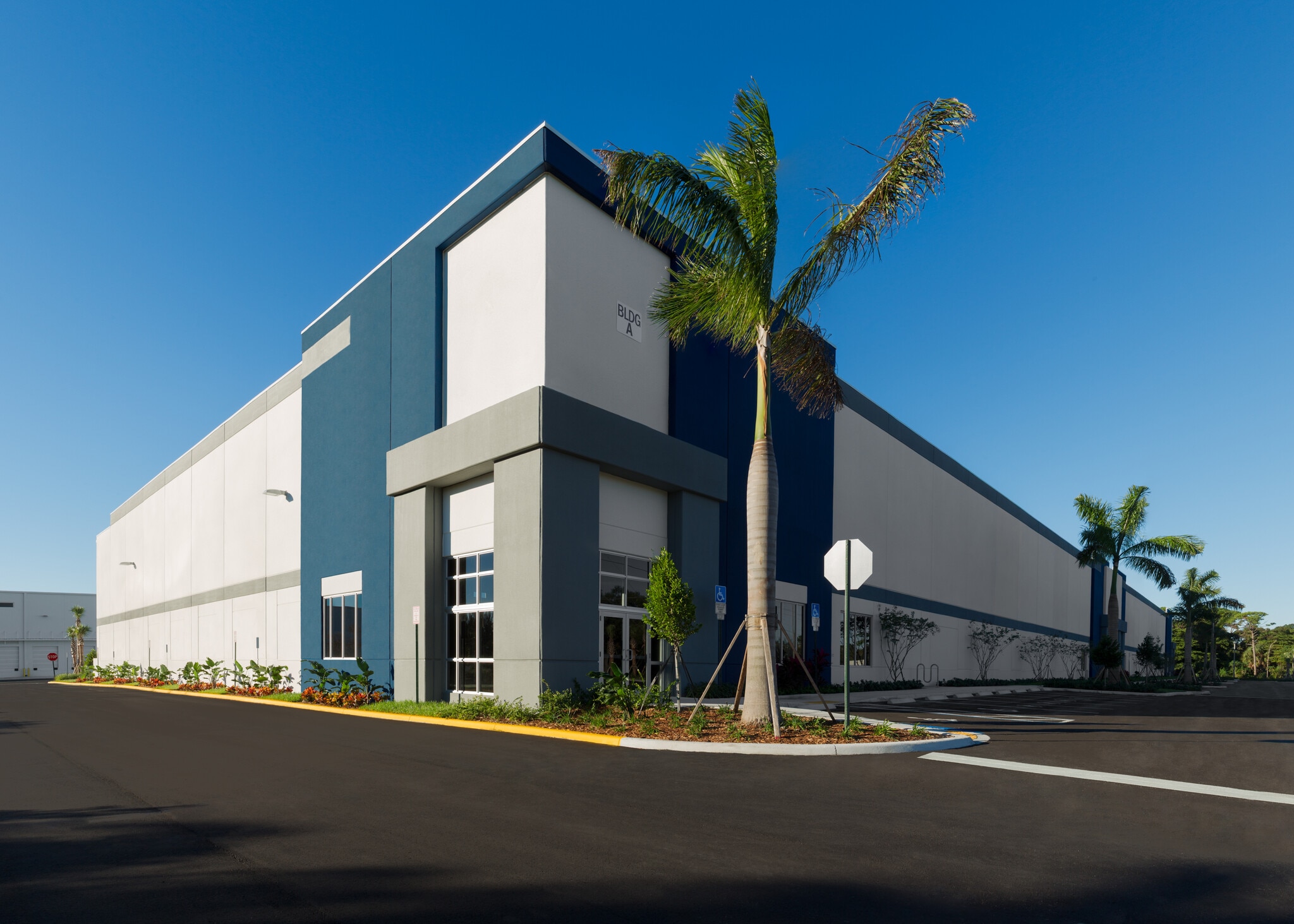 2650-2666 SW 36th St, Fort Lauderdale, FL for lease Building Photo- Image 1 of 2