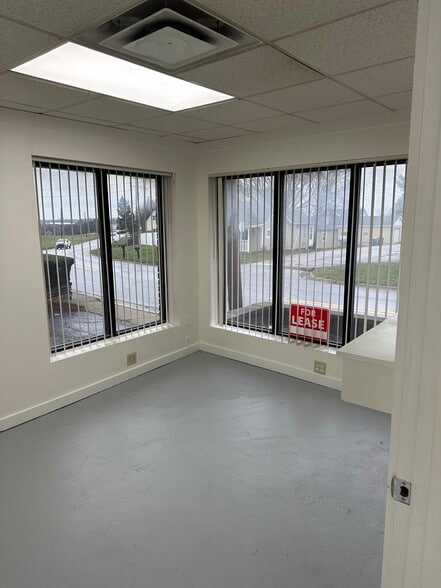 570 Reynoldsburg New Albany Rd, Blacklick, OH for lease - Building Photo - Image 3 of 11
