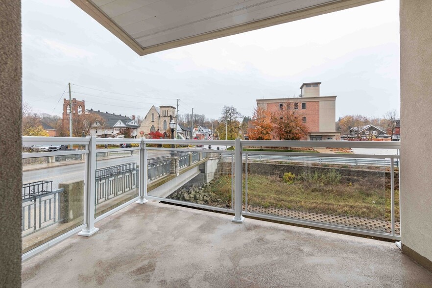 80 9th St E, Owen Sound, ON for sale - Building Photo - Image 3 of 6