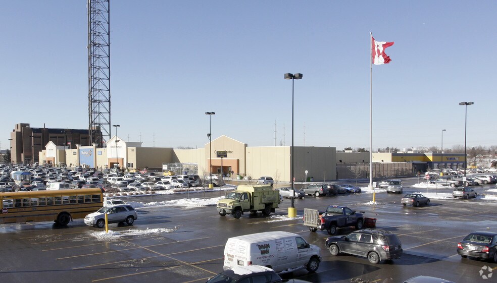 1900 Eglinton Ave E, Toronto, ON for sale - Primary Photo - Image 1 of 1