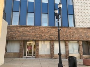 101 S 1st St, Montevideo, MN for lease Building Photo- Image 1 of 7