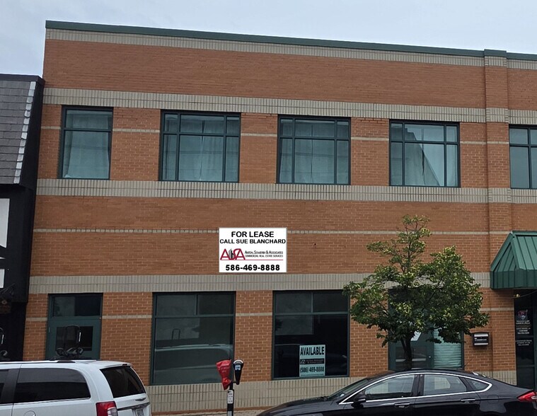 35 N. Main St, Mount Clemens, MI à louer - Photo du bâtiment - Image 2 de 4