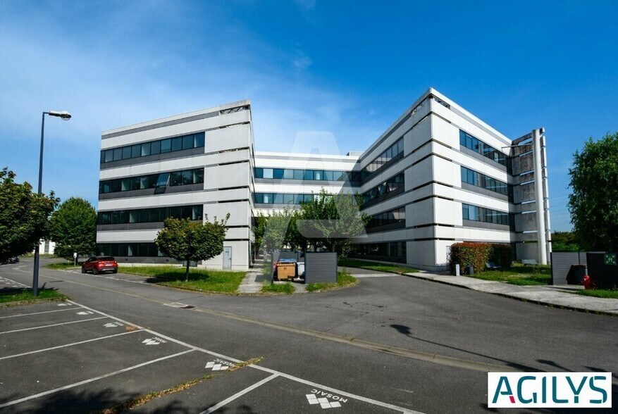 6 Rue Du Bourbonnais, Lisses for lease - Building Photo - Image 3 of 4