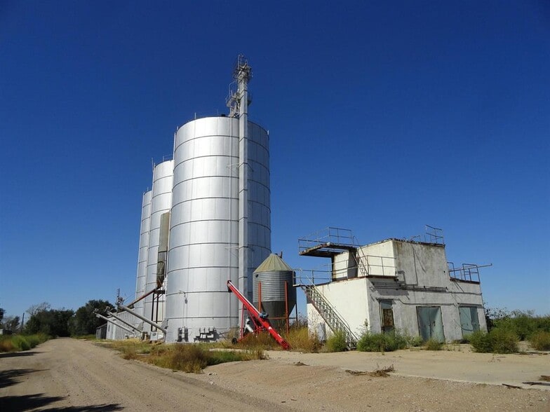 6100 39th Street, Kearney, NE à vendre - Photo du bâtiment - Image 3 de 11