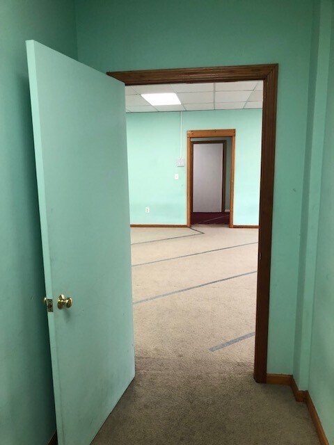 240-248 Farmington Ave, Hartford, CT for lease Interior Photo- Image 1 of 7