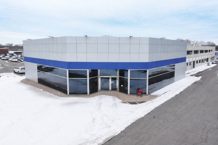 535 Middle Country Rd, Saint James, NY for sale - Building Photo - Image 2 of 5