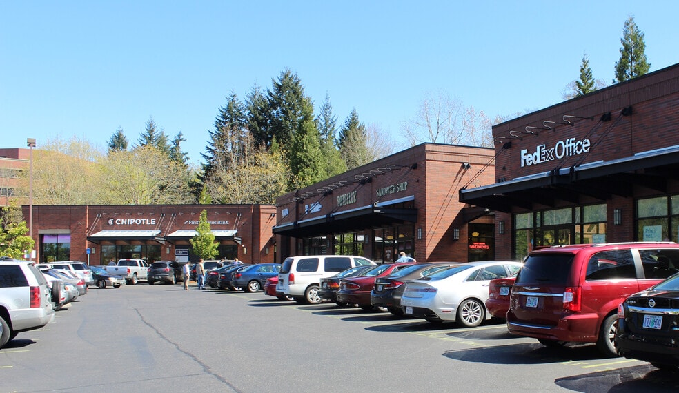 Centerpointe Shops portfolio of 4 properties for sale on LoopNet.ca - Primary Photo - Image 3 of 4