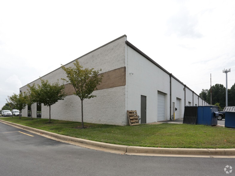 500-518 First State Blvd, Stanton, DE for lease - Building Photo - Image 2 of 8