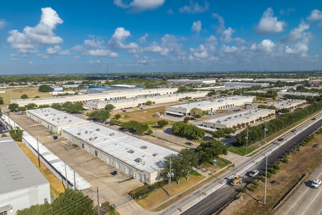 More details for 10010 W Sam Houston Pky S, Houston, TX - Flex for Lease