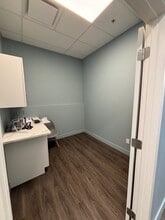 4456 Calgary Trl NW, Edmonton, AB for lease Interior Photo- Image 1 of 11