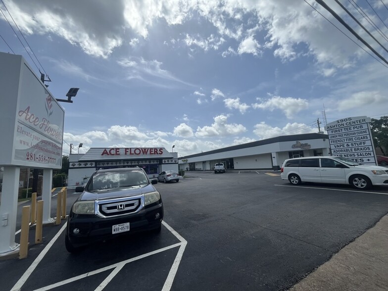 1905 S Dairy Ashford, Houston, TX for lease - Building Photo - Image 2 of 18