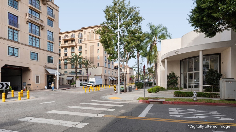 202-210 N Canon Dr, Beverly Hills, CA à louer - Photo du bâtiment - Image 3 de 4