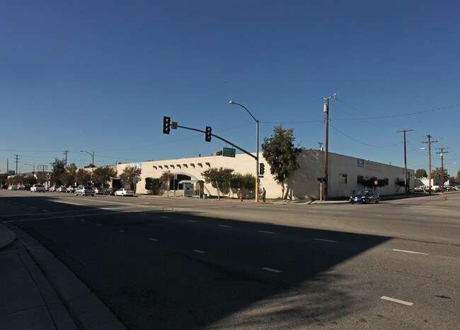 More details for 2231-2249 N Hollywood Way, Burbank, CA - Industrial for Sale