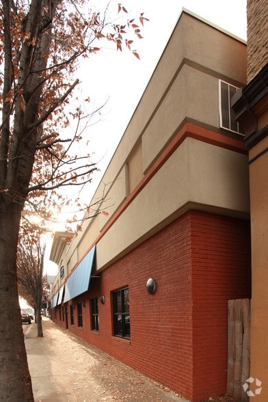 924-928 Baxter Ave, Louisville, KY à louer - Photo du bâtiment - Image 3 de 4