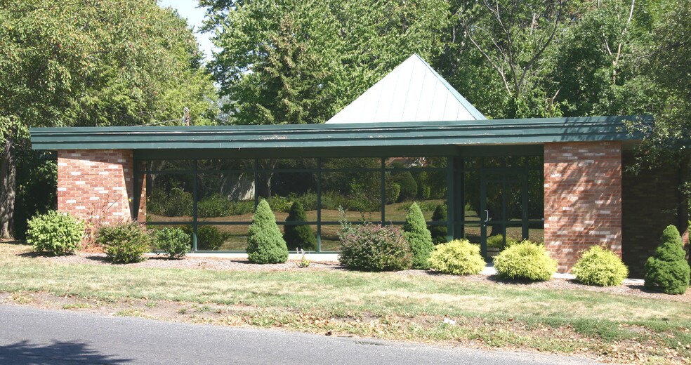 190 Parish Dr, Wayne, NJ à louer - Photo du bâtiment - Image 3 de 20