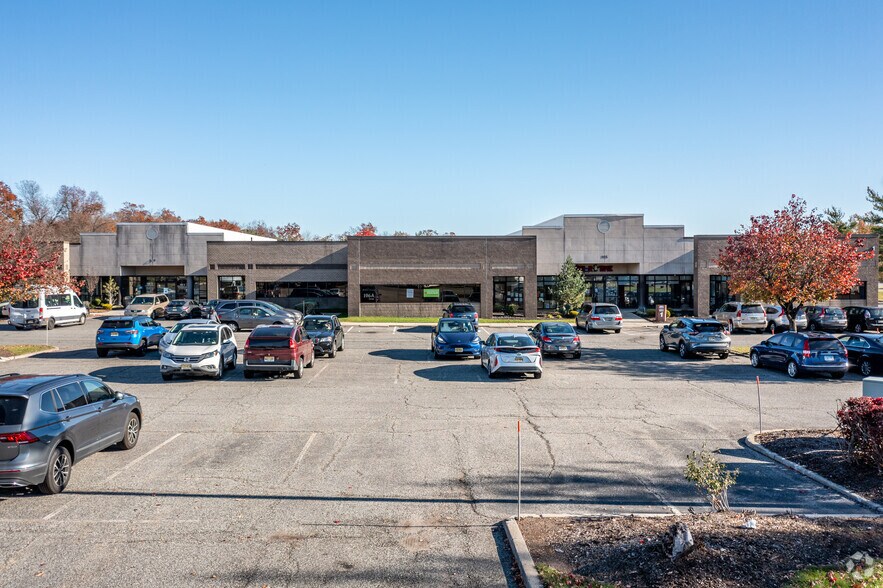 1 Ethel Rd, Edison, NJ à vendre - Photo du bâtiment - Image 3 de 9