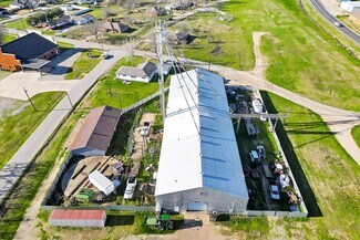 Plus de détails pour 509 Clark St, Italy, TX - Industriel à vendre