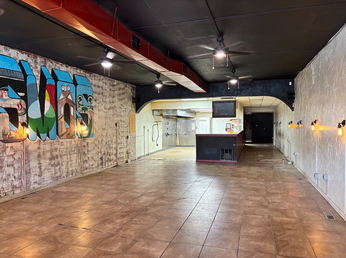 158 Crogan St, Lawrenceville, GA for lease Primary Photo- Image 1 of 2