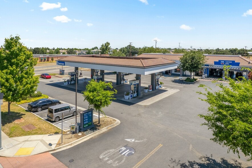 6925 Lone Tree Way, Brentwood, CA for sale - Building Photo - Image 3 of 10