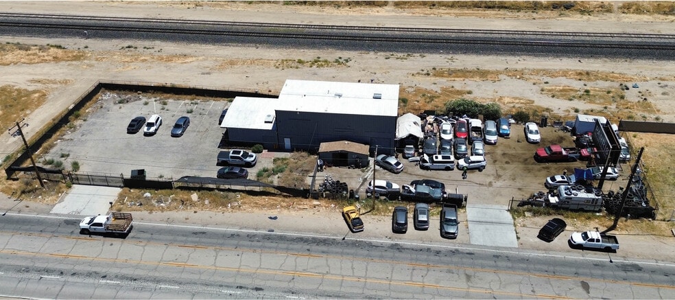 45424 N Sierra Hwy, Lancaster, CA for sale - Building Photo - Image 1 of 24