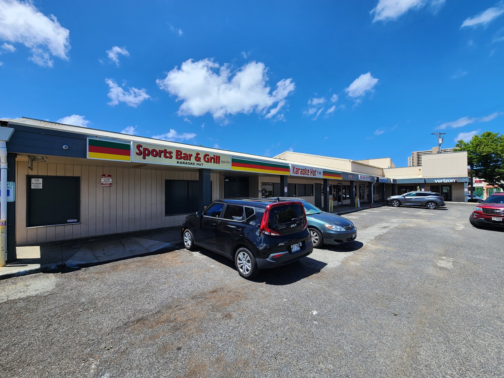 909 Kapahulu Ave -, Honolulu, HI for lease Building Photo- Image 1 of 2