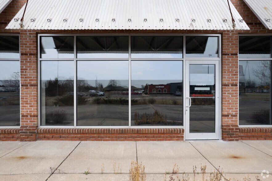 1810-1816 Plover Rd, Plover, WI à louer - Photo du bâtiment - Image 2 de 12