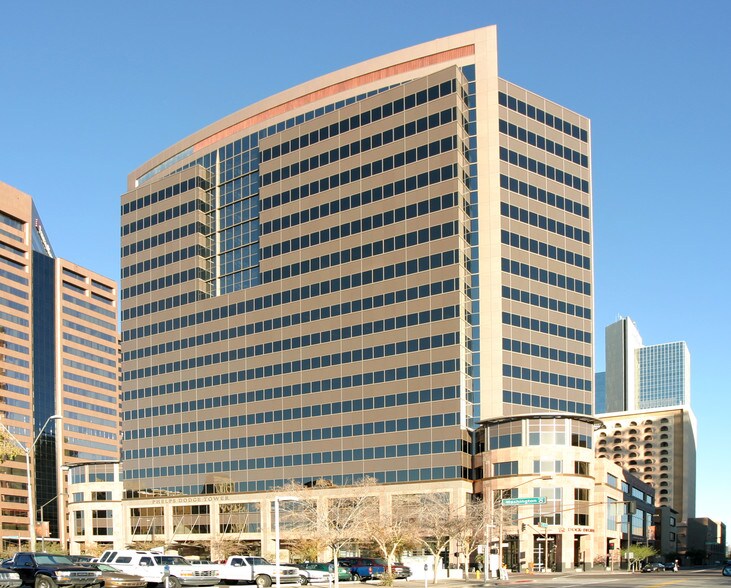 1 N Central Ave, Phoenix, AZ à louer - Photo du bâtiment - Image 3 de 28