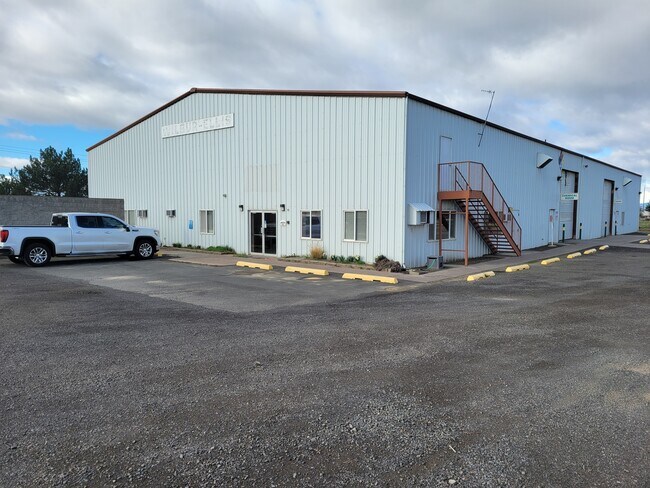 Plus de détails pour 500 NW Cherry Ln, Madras, OR - Industriel à vendre