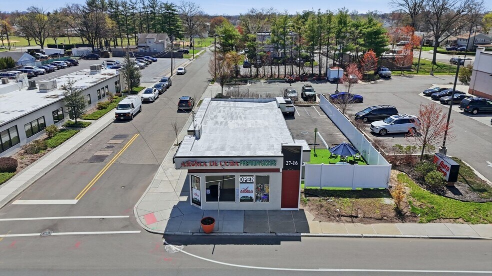 27-16 Broadway, Fair Lawn, NJ à louer - Photo du bâtiment - Image 3 de 36