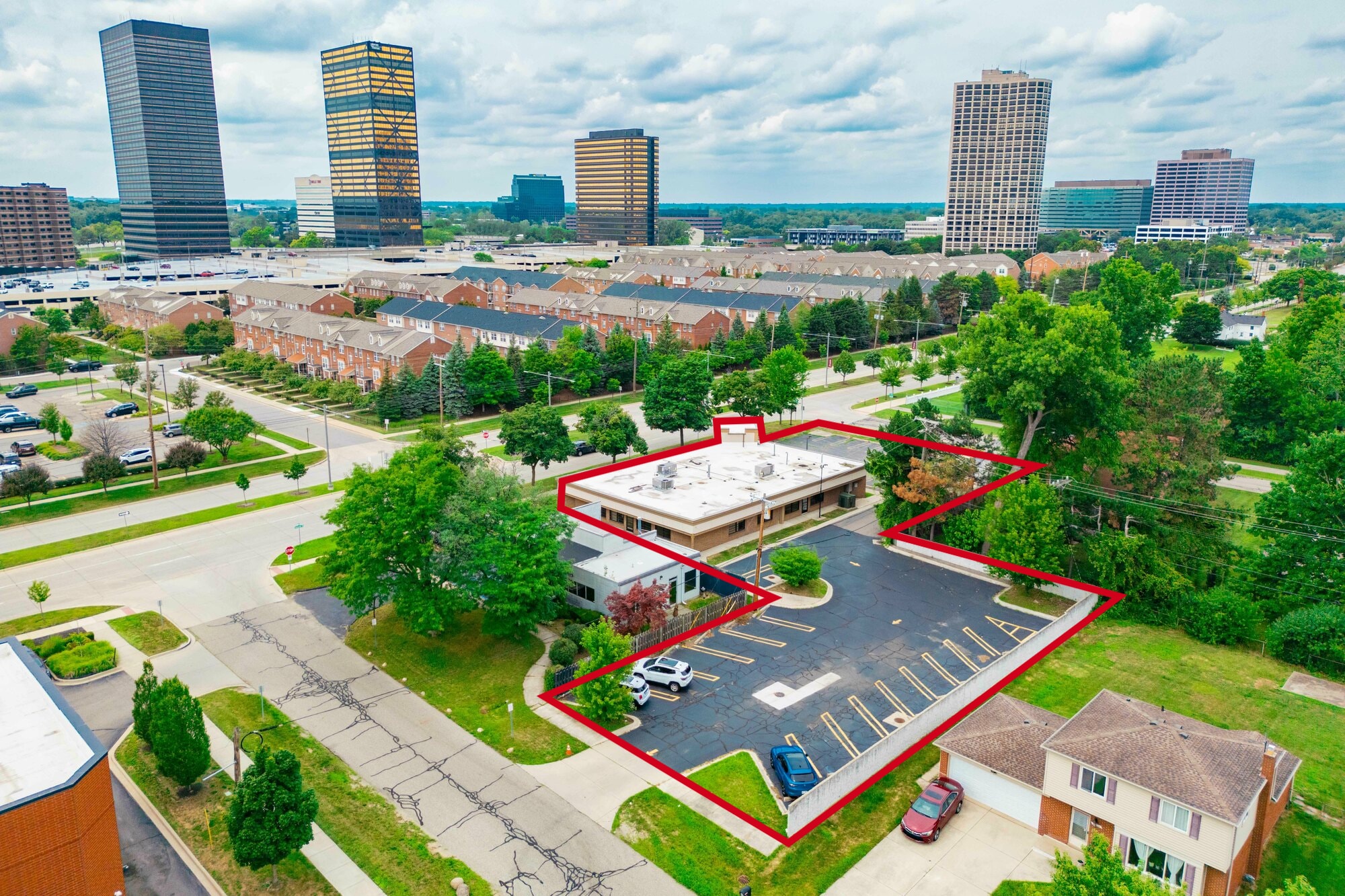 25354 Evergreen Rd, Southfield, MI for lease Building Photo- Image 1 of 17