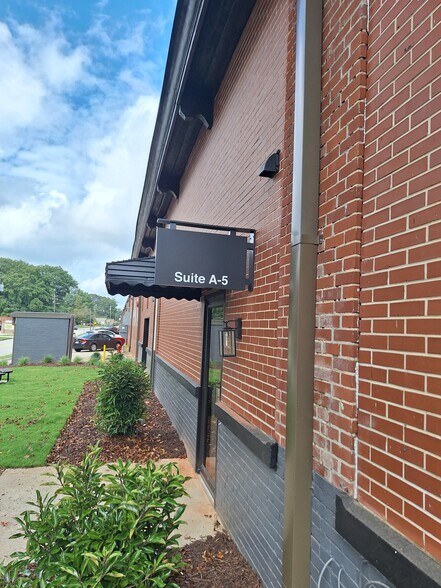 470 Woods Mill Rd, Gainesville, GA à louer - Photo du bâtiment - Image 3 de 18