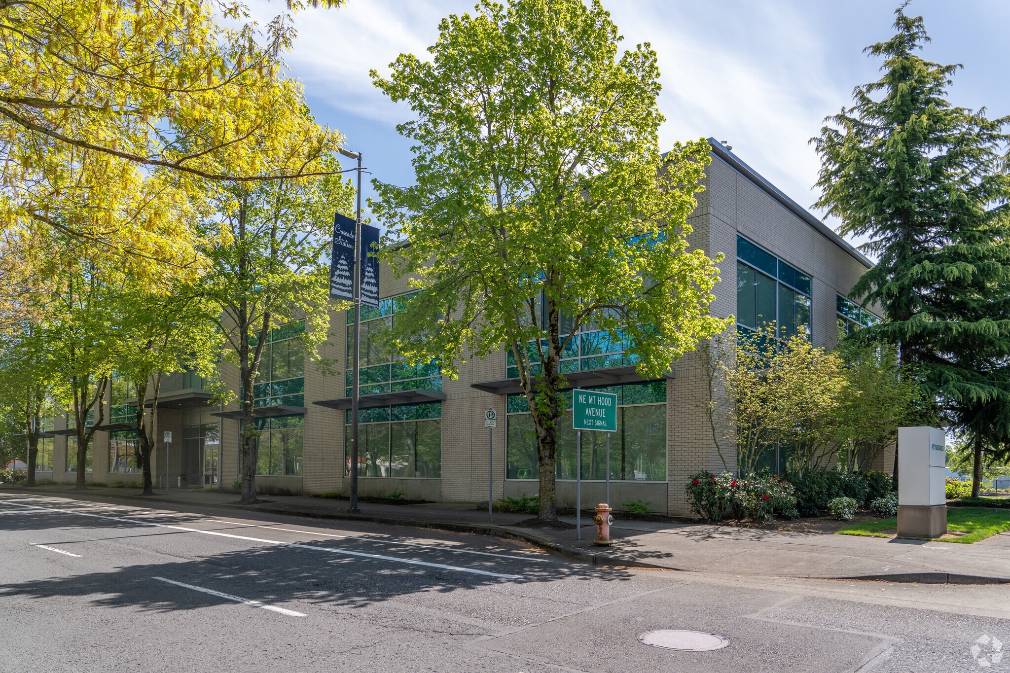 9500 NE Cascades Pky, Portland, OR for sale Primary Photo- Image 1 of 10