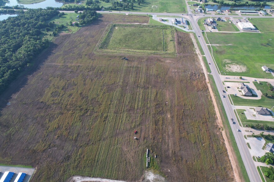 0 W Freeman St, Perkins, OK à vendre - Photo du bâtiment - Image 2 de 33