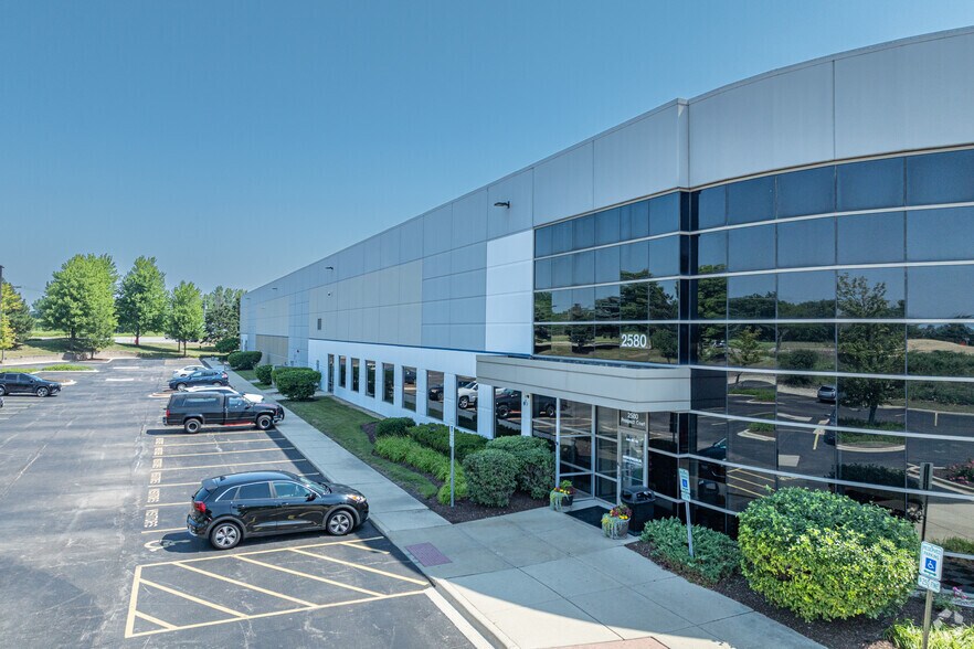 2580 Prospect Ct, Aurora, IL à louer - Photo du bâtiment - Image 2 de 5