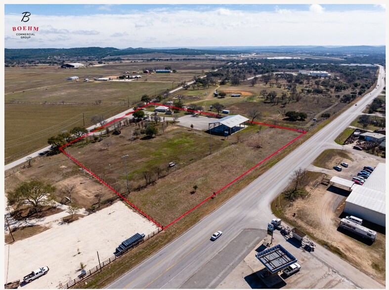 601 Peterson Farm Rd, Kerrville, TX à vendre - Photo du bâtiment - Image 3 de 46