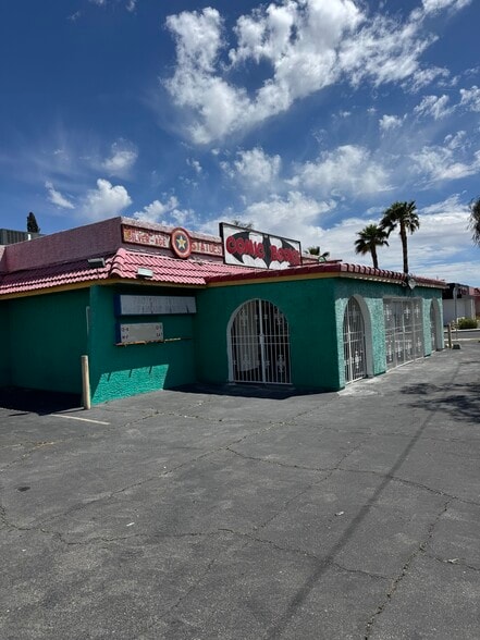 825 S Decatur Blvd, Las Vegas, NV for sale - Building Photo - Image 2 of 16
