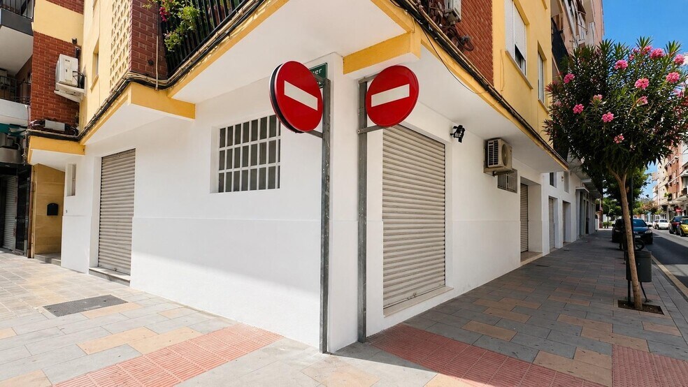 Carrer Tomás Sanz, 2, Mislata, Valencia à vendre - Photo du bâtiment - Image 2 de 16