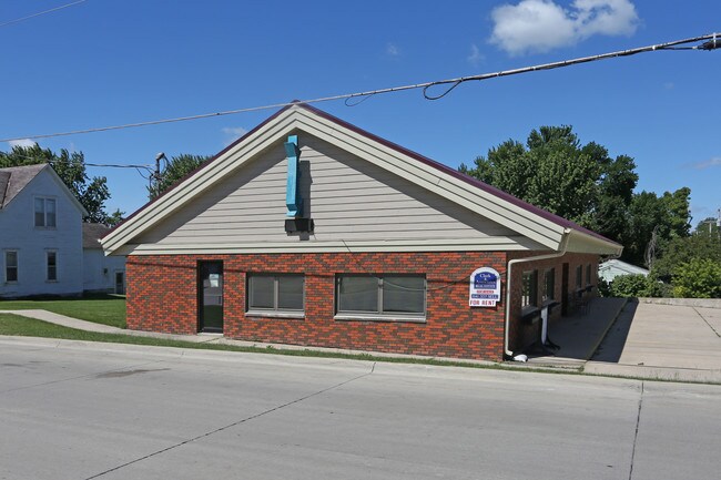 More details for 2 W Lake St, Ventura, IA - Retail for Sale