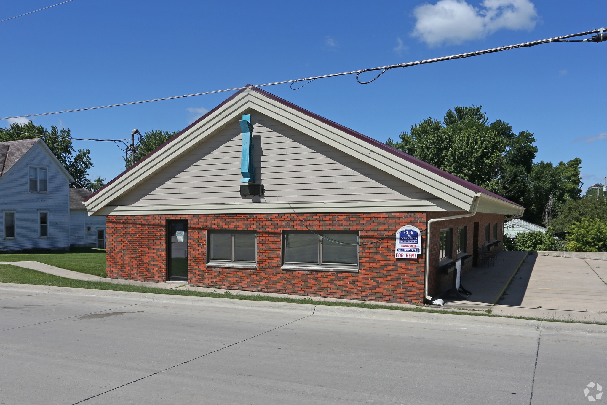 2 W Lake St, Ventura, IA for sale Primary Photo- Image 1 of 6