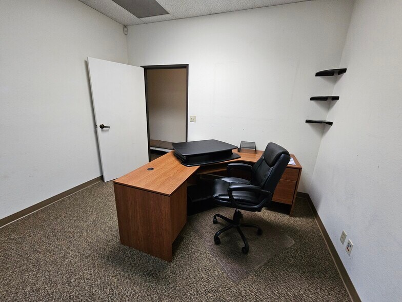 5510 Skylane Blvd, Santa Rosa, CA à louer - Photo du bâtiment - Image 2 de 42